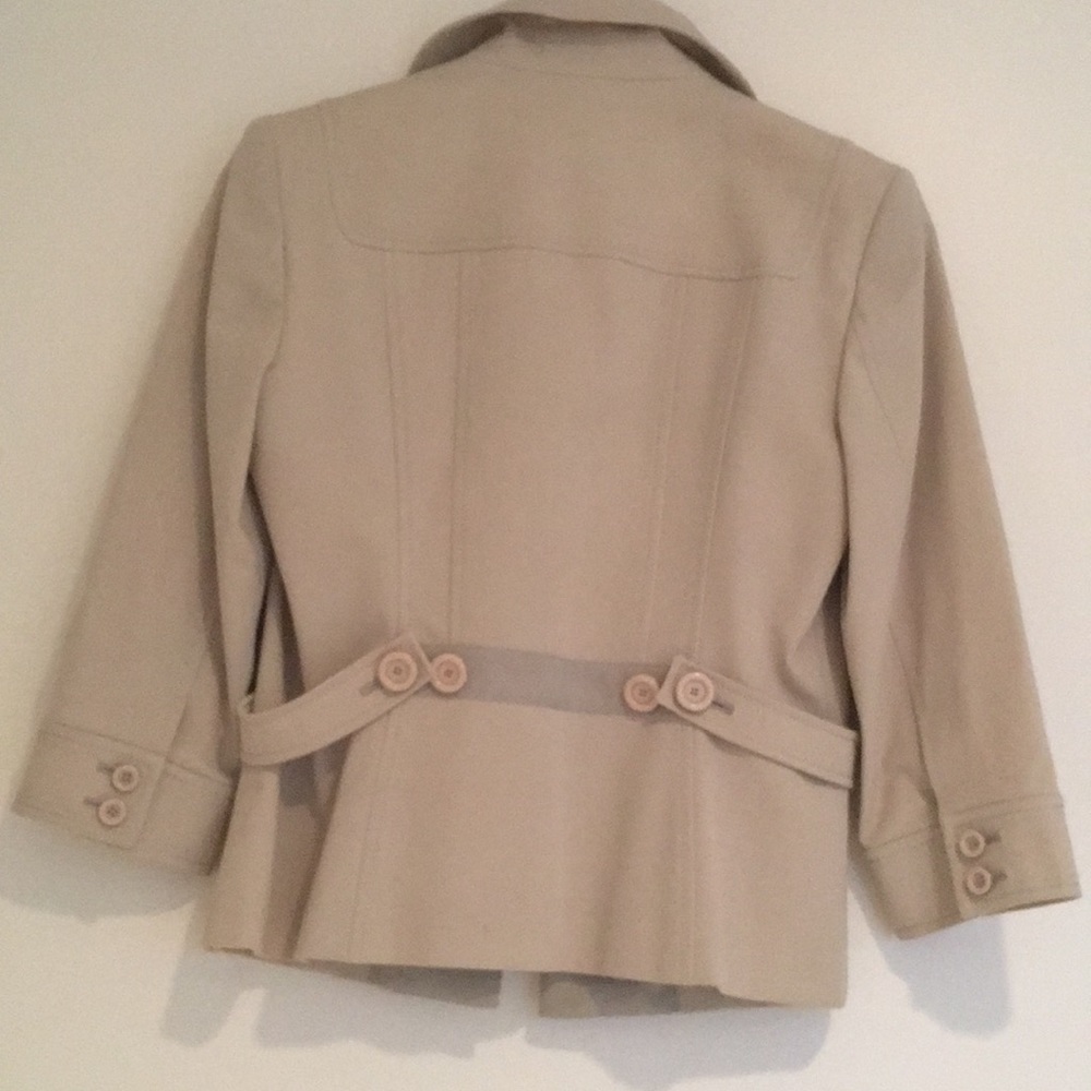 Jacket - Picture 2 of 4